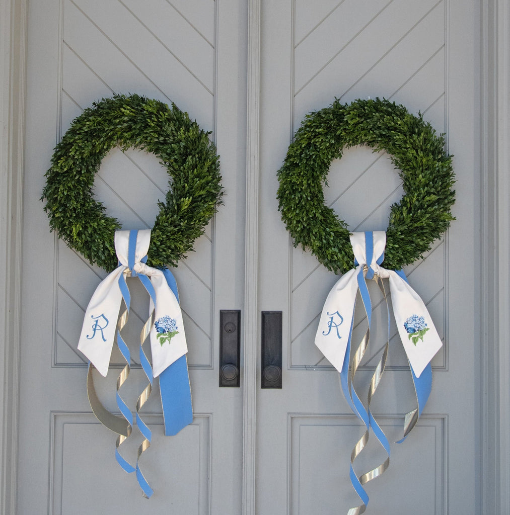 A Front Door Moment Made to Last — For Every Season