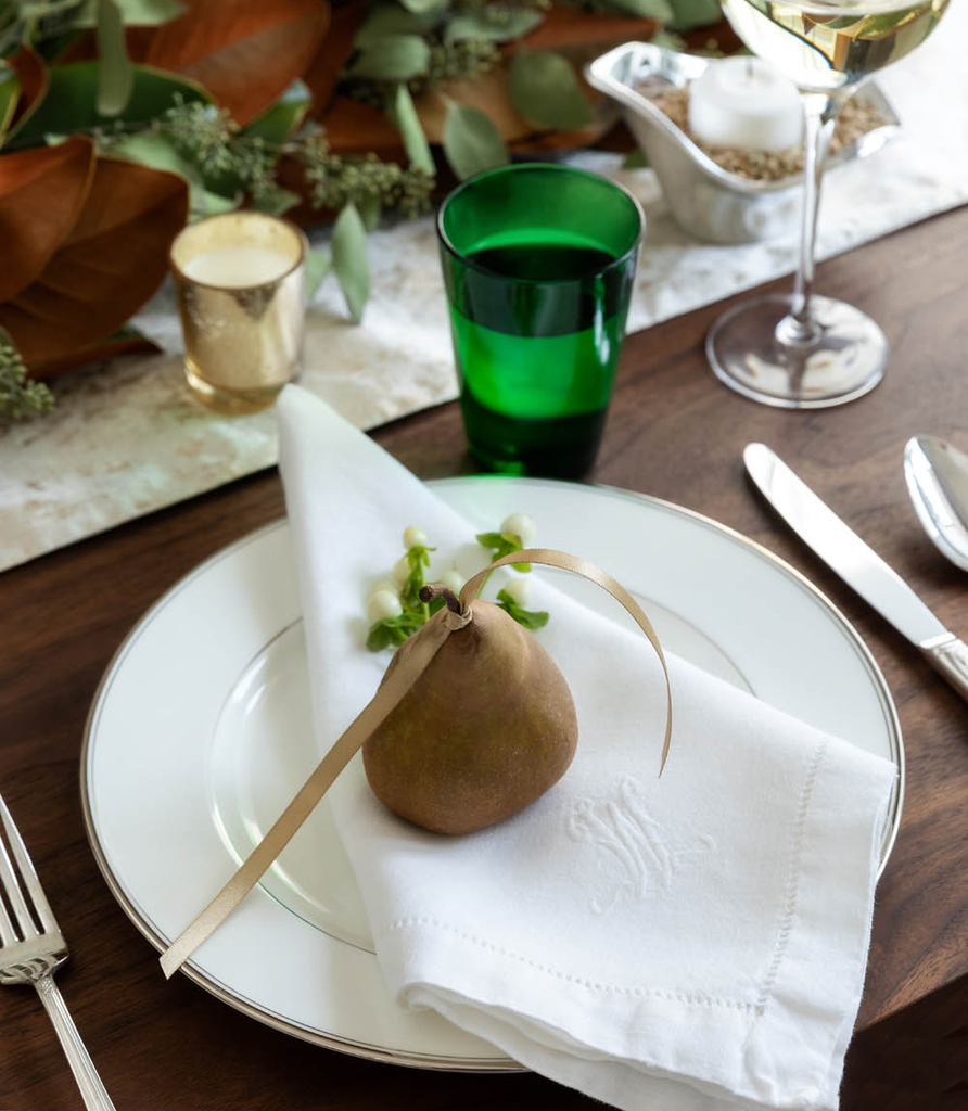 How to Create a Cohesive Tablescape