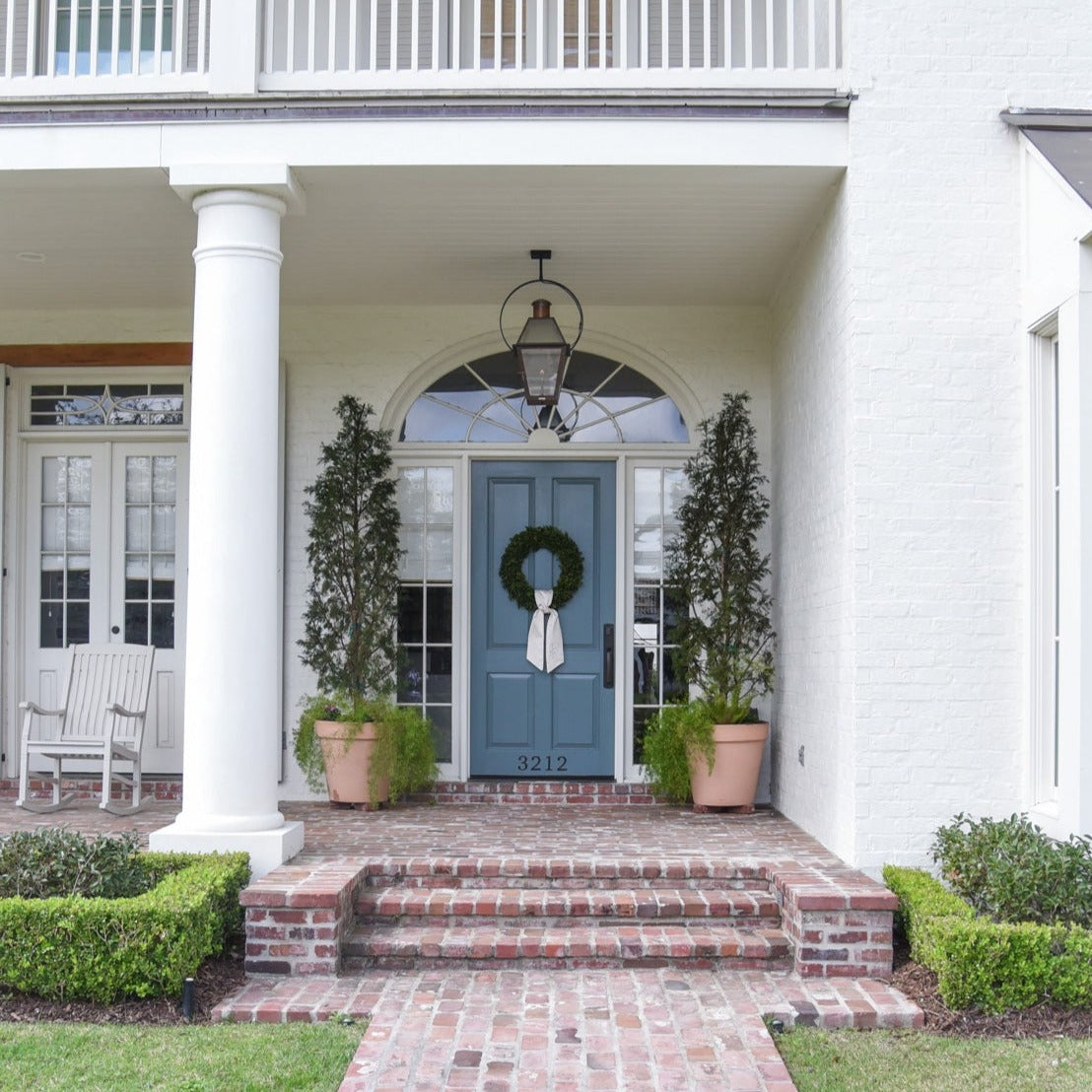 Round Boxwood Wreath 24"